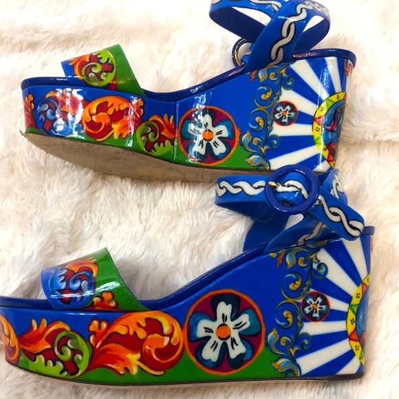 Dolce and Gabbana Floral Patient Leather Wedge Heels Size 40 - Picture 6 of 10